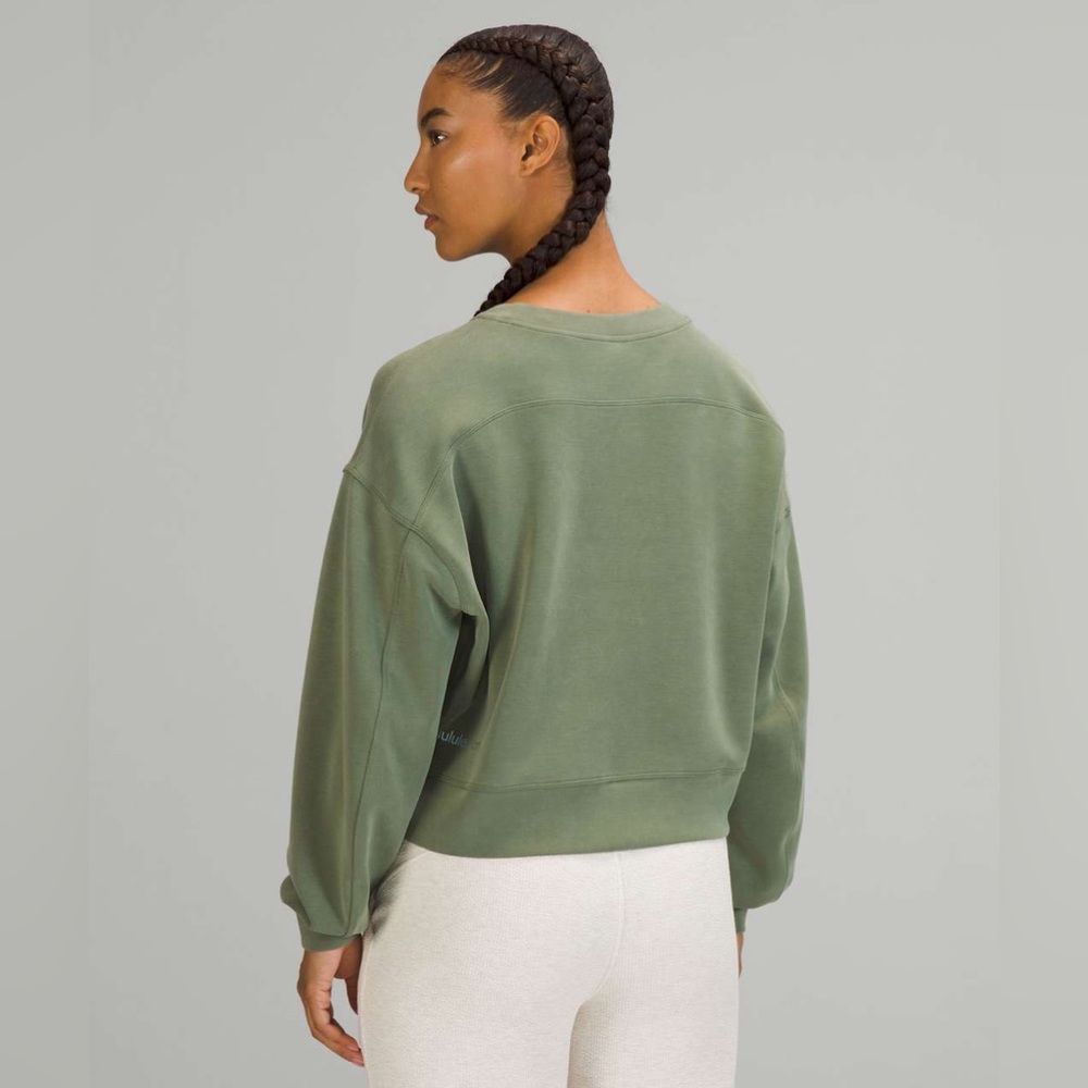 SOLD | Lululemon Perfectly Oversized Cropped Crew *Softstreme Green Twill - Picture 2 of 5